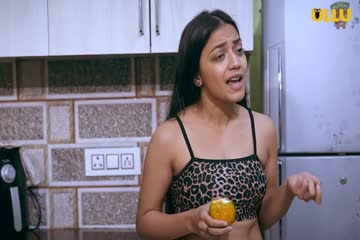 Palang Tod (Friend Request) 2021 Hindi S01 ULLU WEB Series thumb